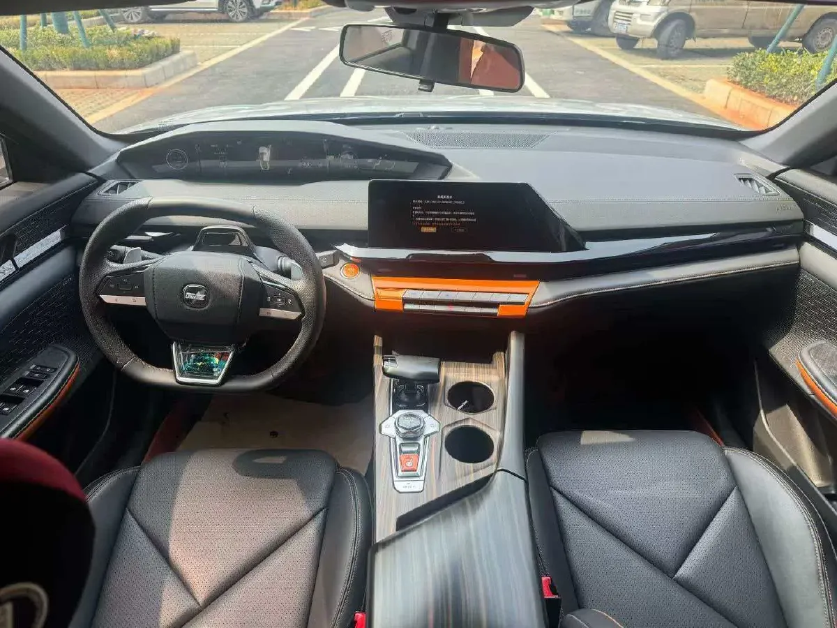 2022 ChangAn UNI-V 1.5T 188HP L4 7DCT,autocango,china used car exporter,china ev exporter,chinese used car exporter,chinese used ev exporter