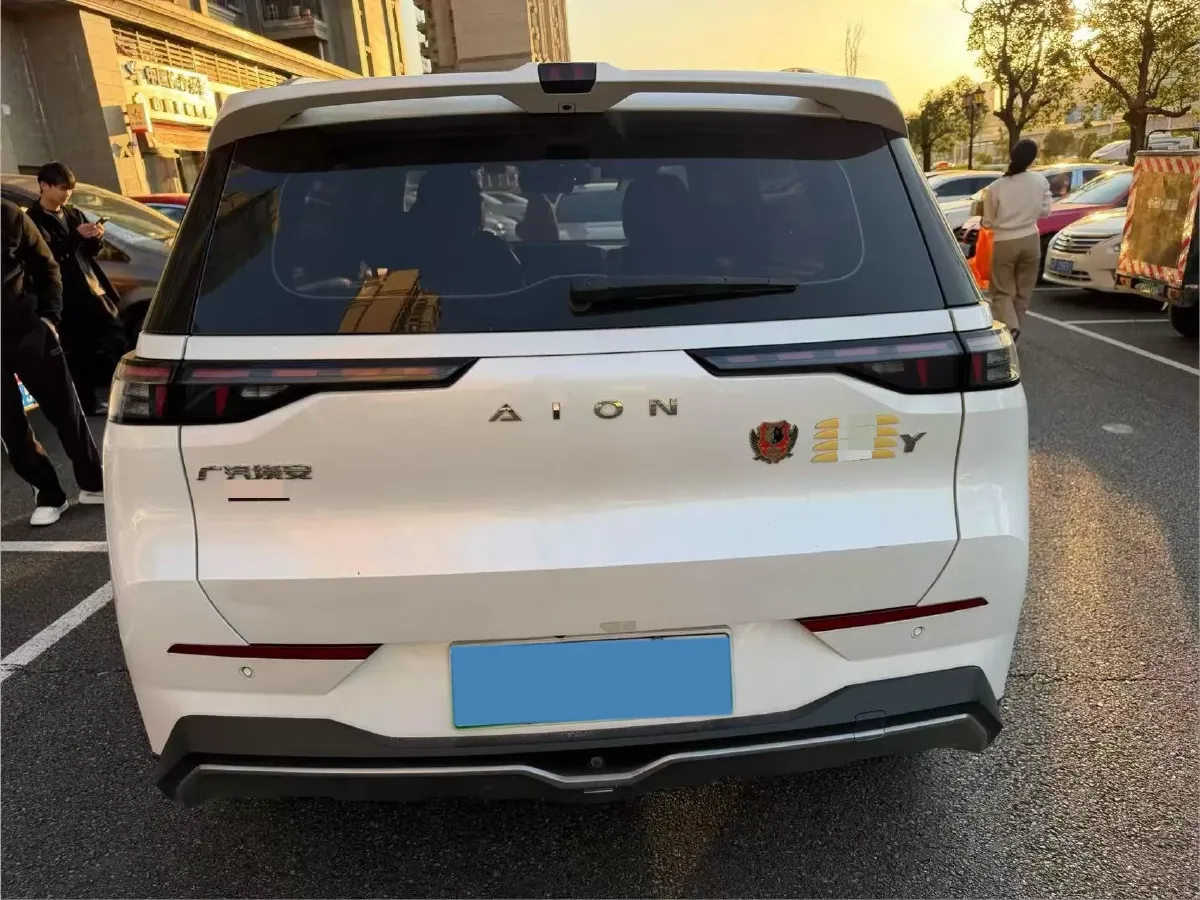 2022 Geely Okavango 1.8T 184HP L4 7DCT,autocango,china used car exporter,china ev exporter,chinese used car exporter,chinese used ev exporter