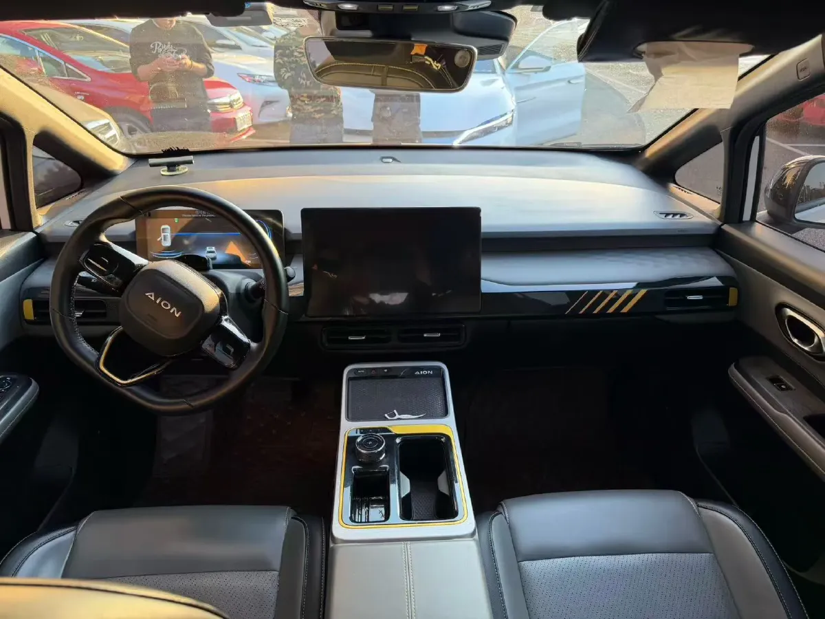 2022 Geely Okavango 1.8T 184HP L4 7DCT,autocango,china used car exporter,china ev exporter,chinese used car exporter,chinese used ev exporter