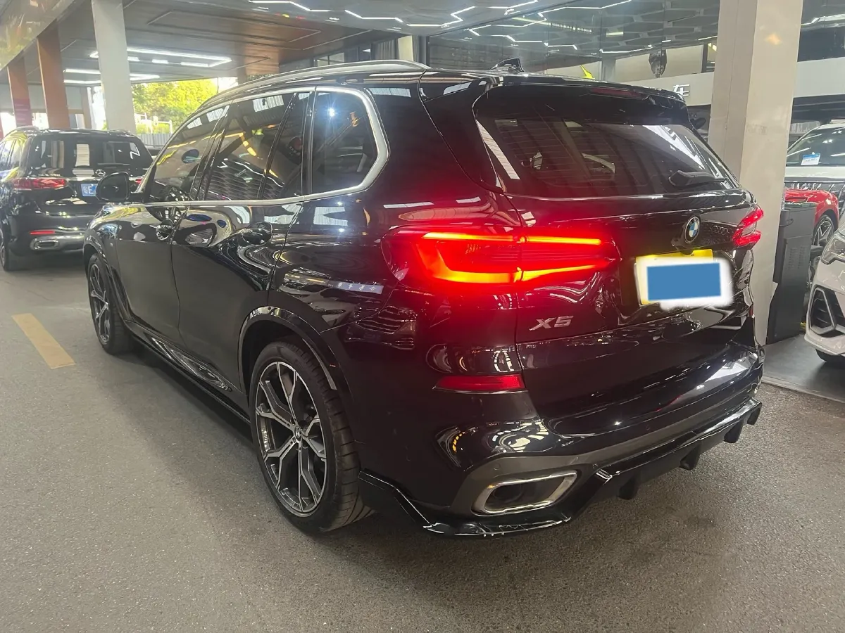 2020 BMW X5 3.0T 340HP L6 8AT,autocango,china used car exporter,china ev exporter,chinese used car exporter,chinese used ev exporter
