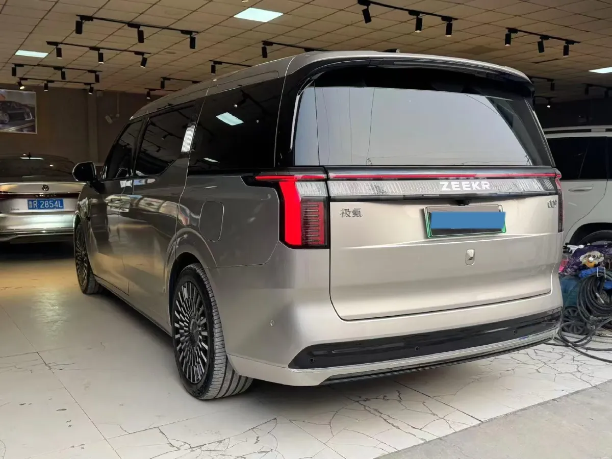 2022 Zeekr 009 BEV 116KWH,autocango,china used car exporter,china ev exporter,chinese used car exporter,chinese used ev exporter