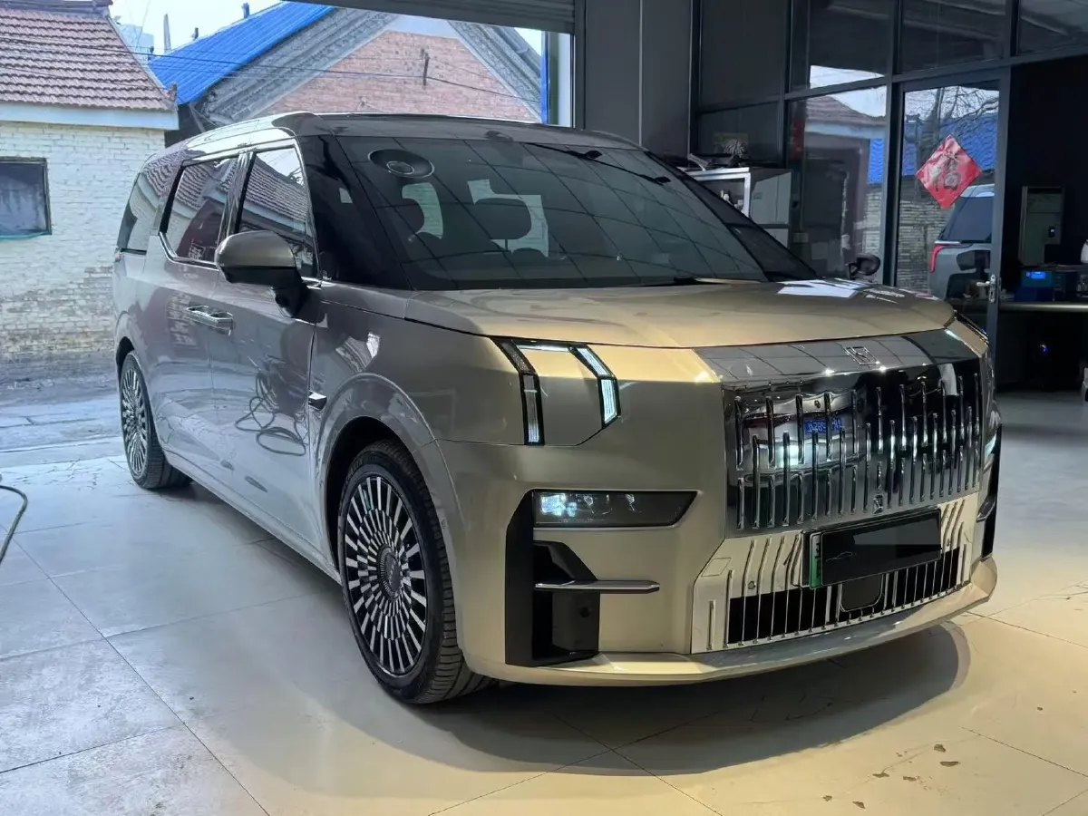 2022 Zeekr 009 BEV 116KWH,autocango,china used car exporter,china ev exporter,chinese used car exporter,chinese used ev exporter