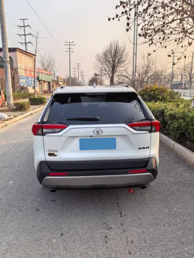 2023 Toyota RAV4 2.0L 171HP L4 CVT,autocango,china used car exporter,china ev exporter,chinese used car exporter,chinese used ev exporter