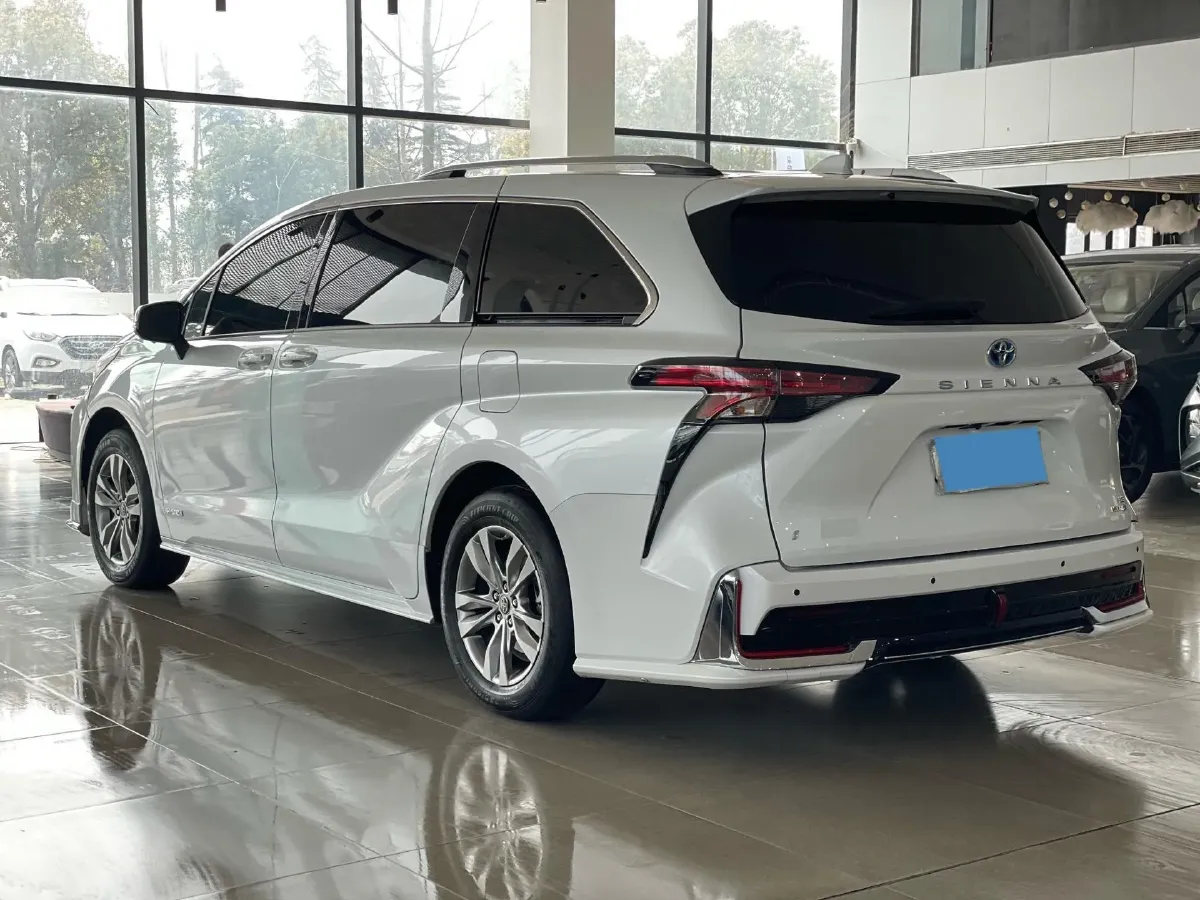 2024 Toyota Sienna 2.5L 189HP L4 E-CVT Hybrid,autocango,china used car exporter,china ev exporter,chinese used car exporter,chinese used ev exporter