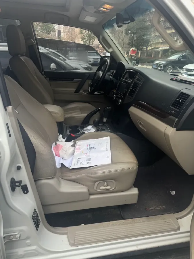 2017 Land Rover Range Rover Evoque 2.0T 241HP L4 9AT,autocango,china used car exporter,china ev exporter,chinese used car exporter,chinese used ev exporter