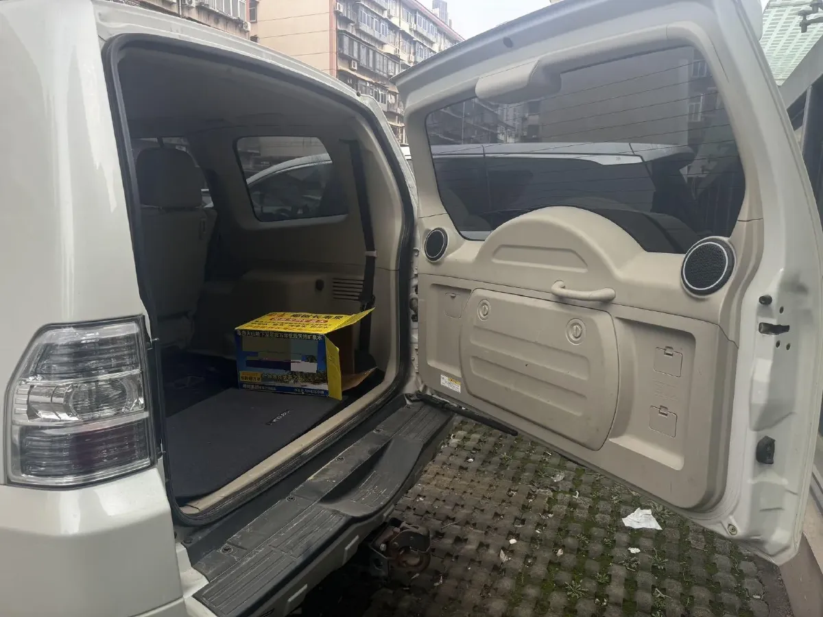 2017 Land Rover Range Rover Evoque 2.0T 241HP L4 9AT,autocango,china used car exporter,china ev exporter,chinese used car exporter,chinese used ev exporter