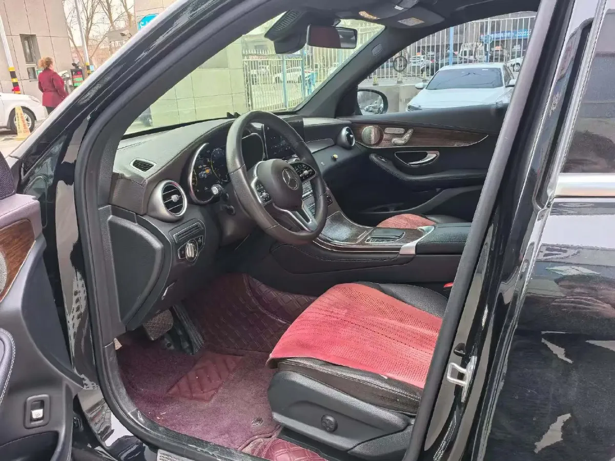 2021 Mercedes-Benz GLC Class 2.0T 258HP L4 9AT,autocango,china used car exporter,china ev exporter,chinese used car exporter,chinese used ev exporter