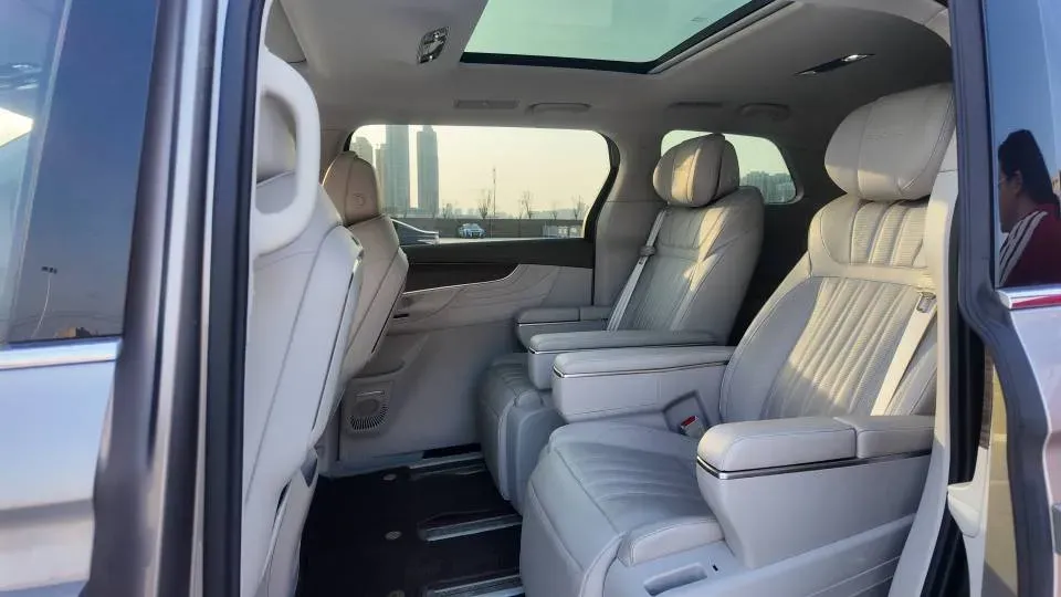 2023 Roewe iMAX8 2.0T 234HP L4 8AT,autocango,china used car exporter,china ev exporter,chinese used car exporter,chinese used ev exporter