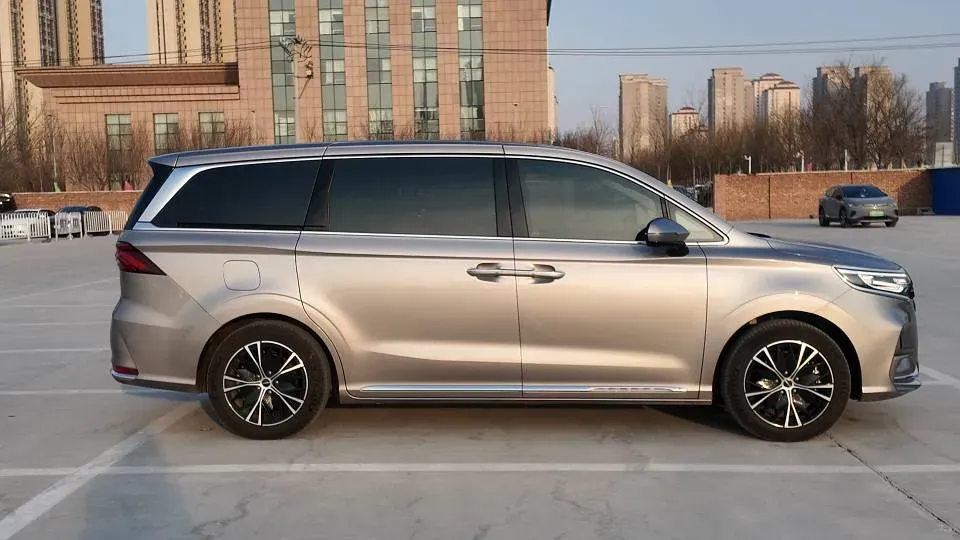 2023 Roewe iMAX8 2.0T 234HP L4 8AT,autocango,china used car exporter,china ev exporter,chinese used car exporter,chinese used ev exporter