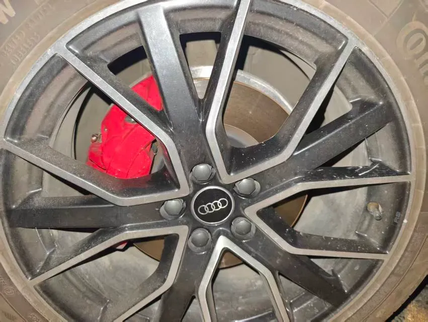 2025 Audi Q5L 2.0T 245HP L4 7DCT,autocango,china used car exporter,china ev exporter,chinese used car exporter,chinese used ev exporter