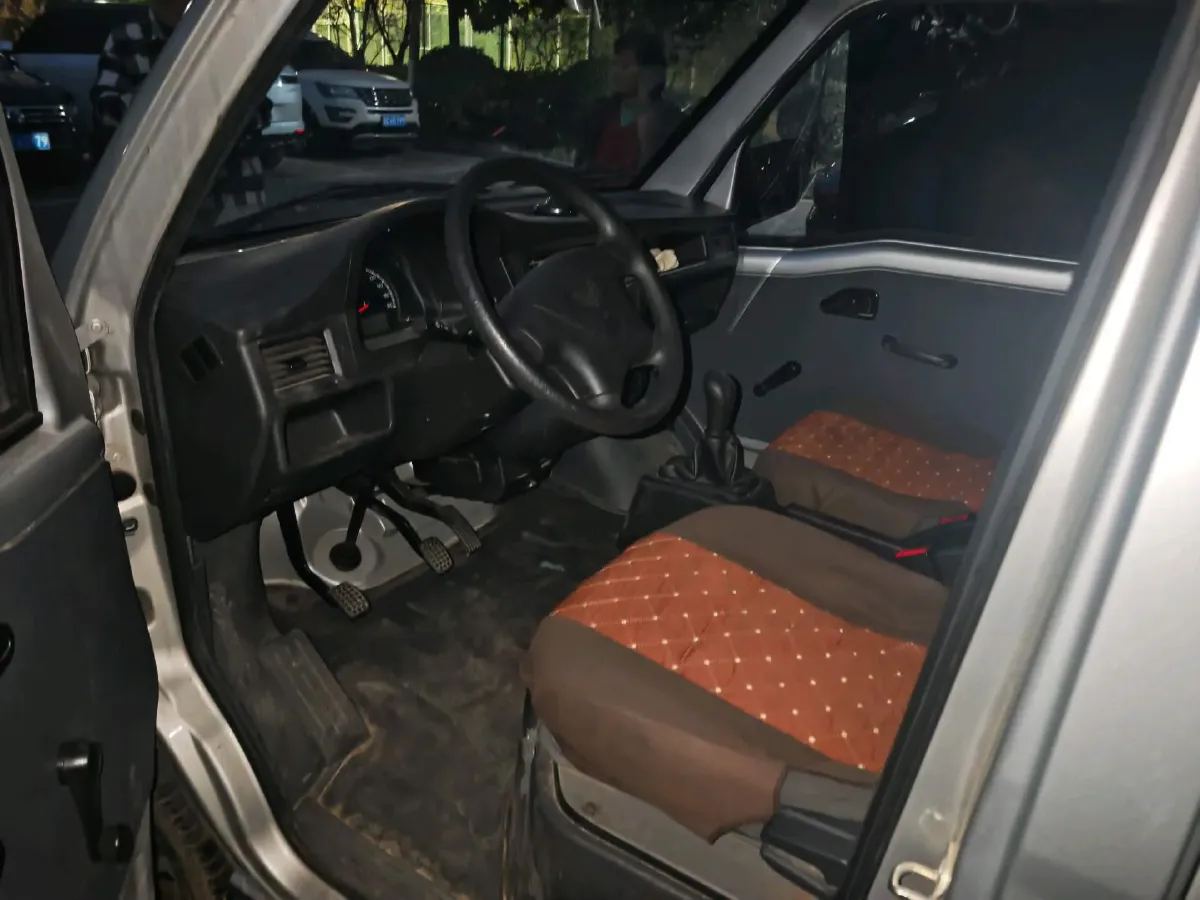 2019 WuLing ZhiGuang 1.2L 82HP L4 5MT,autocango,china used car exporter,china ev exporter,chinese used car exporter,chinese used ev exporter