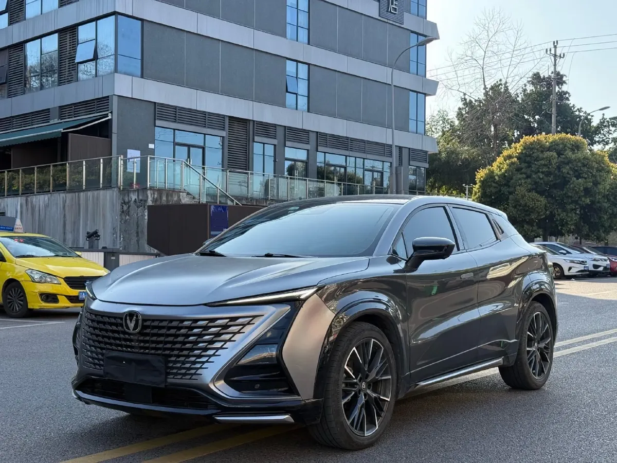 2023 ChangAn UNI-T 1.5T 188HP L4 7DCT,autocango,china used car exporter,china ev exporter,chinese used car exporter,chinese used ev exporter