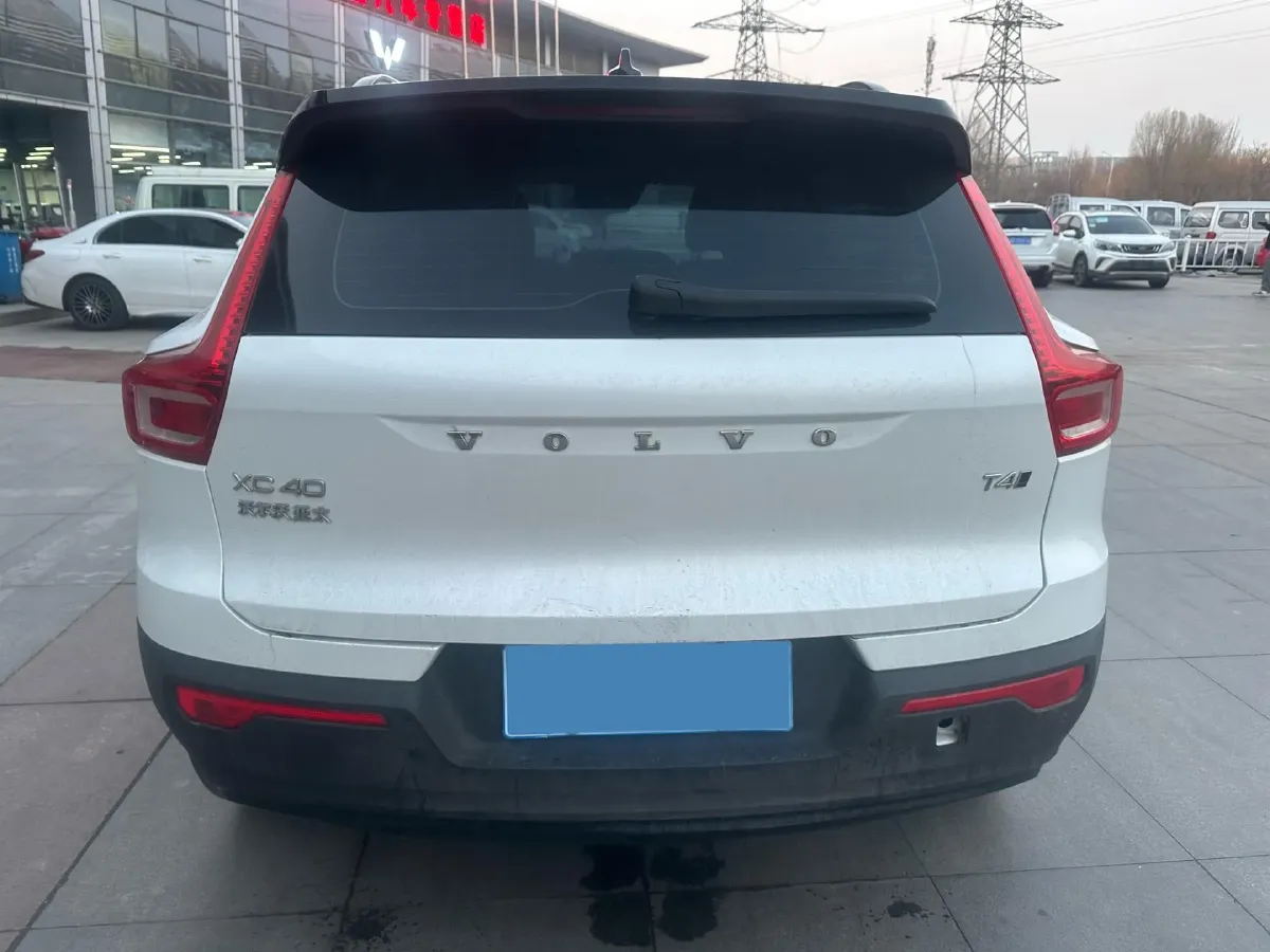 2021 Volvo XC40 2.0T 190HP L4 8AT,autocango,china used car exporter,china ev exporter,chinese used car exporter,chinese used ev exporter