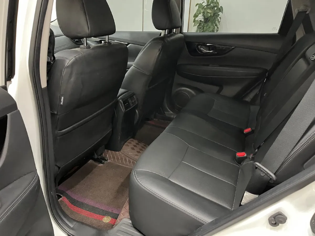 2023 Nissan X-Trail 2.0L 151HP L4 CVT,autocango,china used car exporter,china ev exporter,chinese used car exporter,chinese used ev exporter