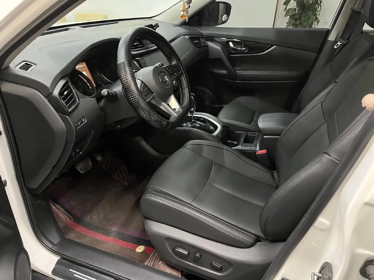 2023 Nissan X-Trail 2.0L 151HP L4 CVT,autocango,china used car exporter,china ev exporter,chinese used car exporter,chinese used ev exporter