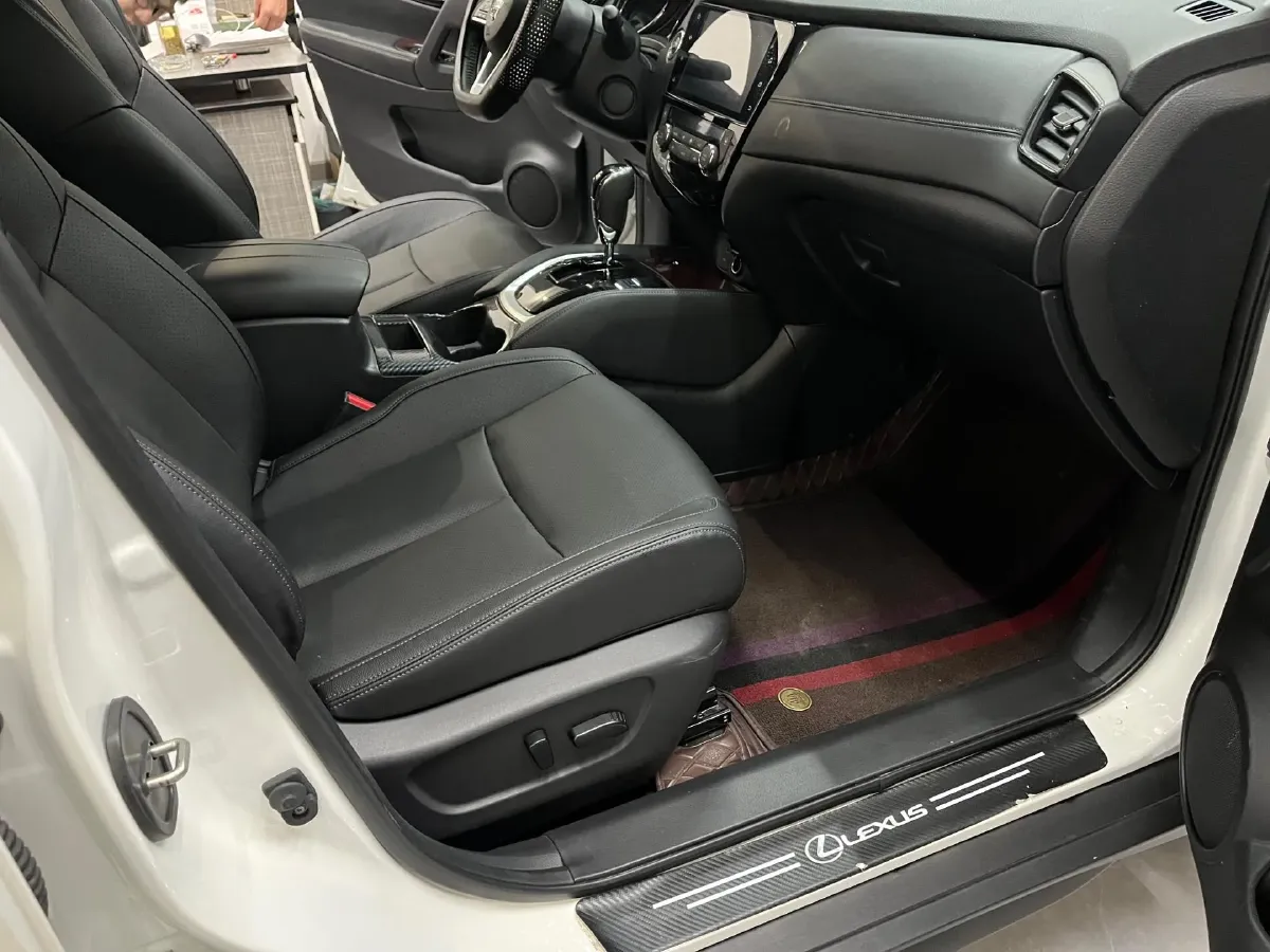 2023 Nissan X-Trail 2.0L 151HP L4 CVT,autocango,china used car exporter,china ev exporter,chinese used car exporter,chinese used ev exporter