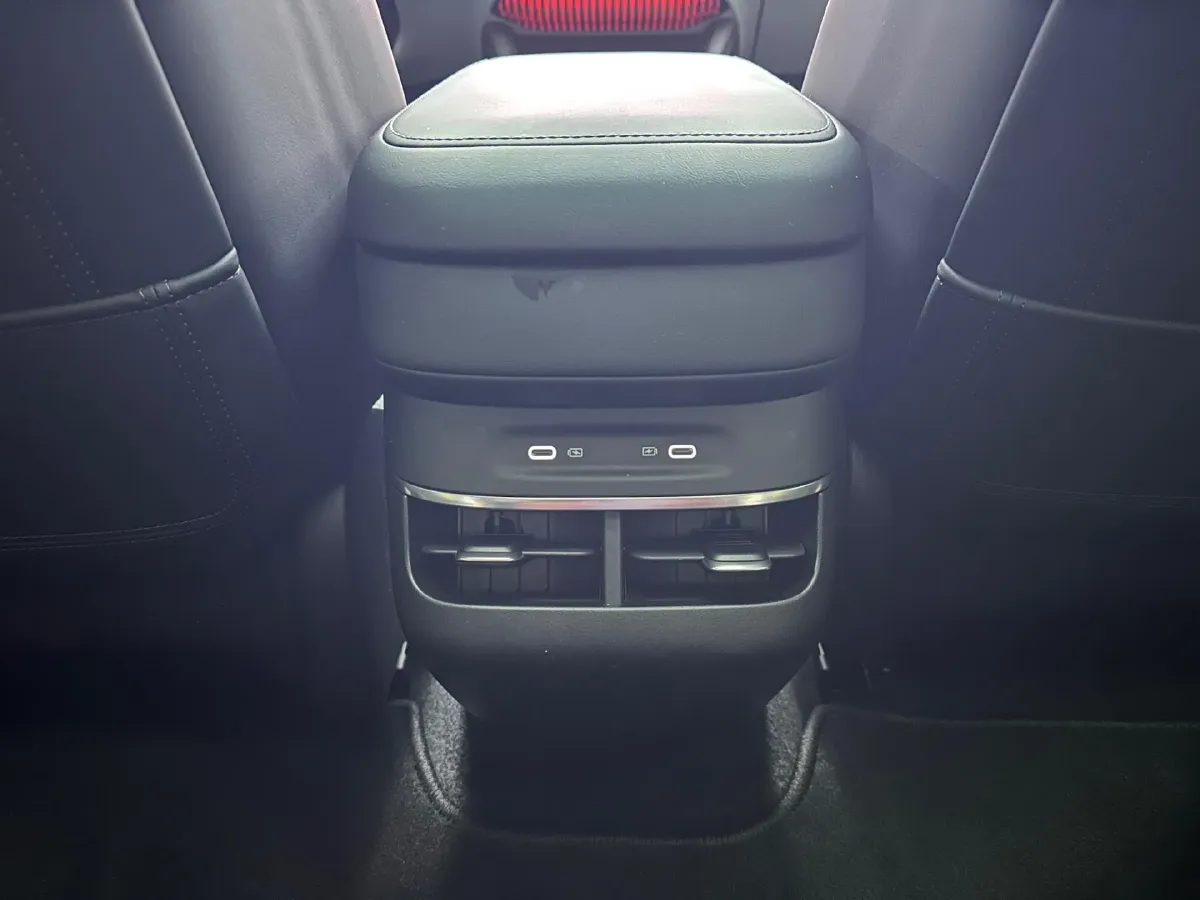 2024 Zeekr 007 BEV 100KWH,autocango,china used car exporter,china ev exporter,chinese used car exporter,chinese used ev exporter