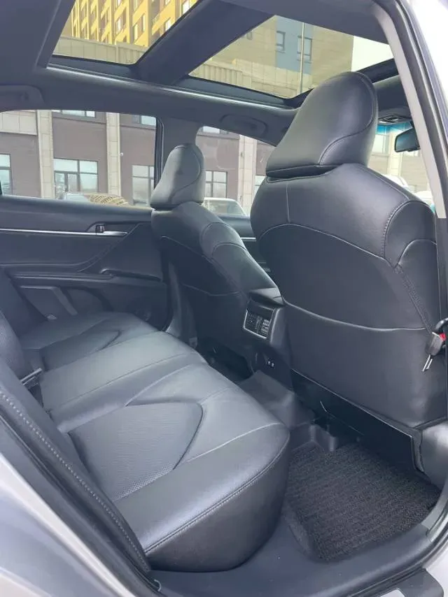 2021 Toyota Camry 2.5L 209HP L4 8AT,autocango,china used car exporter,china ev exporter,chinese used car exporter,chinese used ev exporter