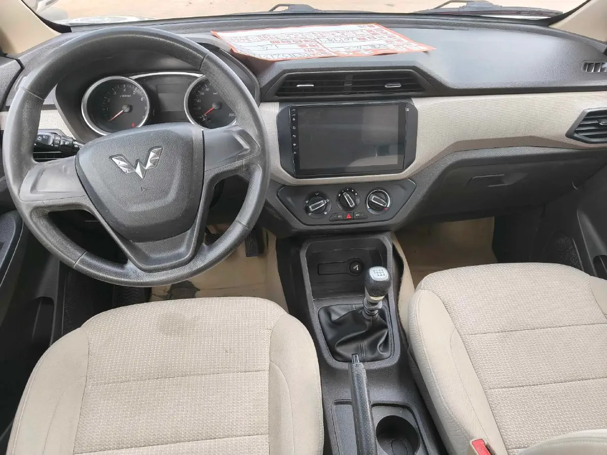 2019 WuLing HongGuang 1.5L 99HP L4 6MT,autocango,china used car exporter,china ev exporter,chinese used car exporter,chinese used ev exporter