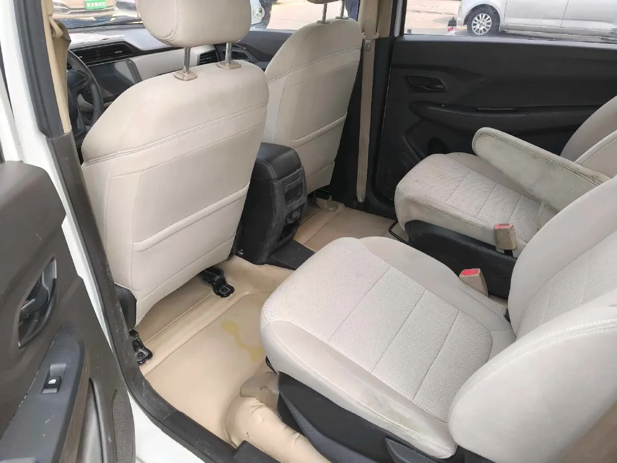 2019 WuLing HongGuang 1.5L 99HP L4 6MT,autocango,china used car exporter,china ev exporter,chinese used car exporter,chinese used ev exporter