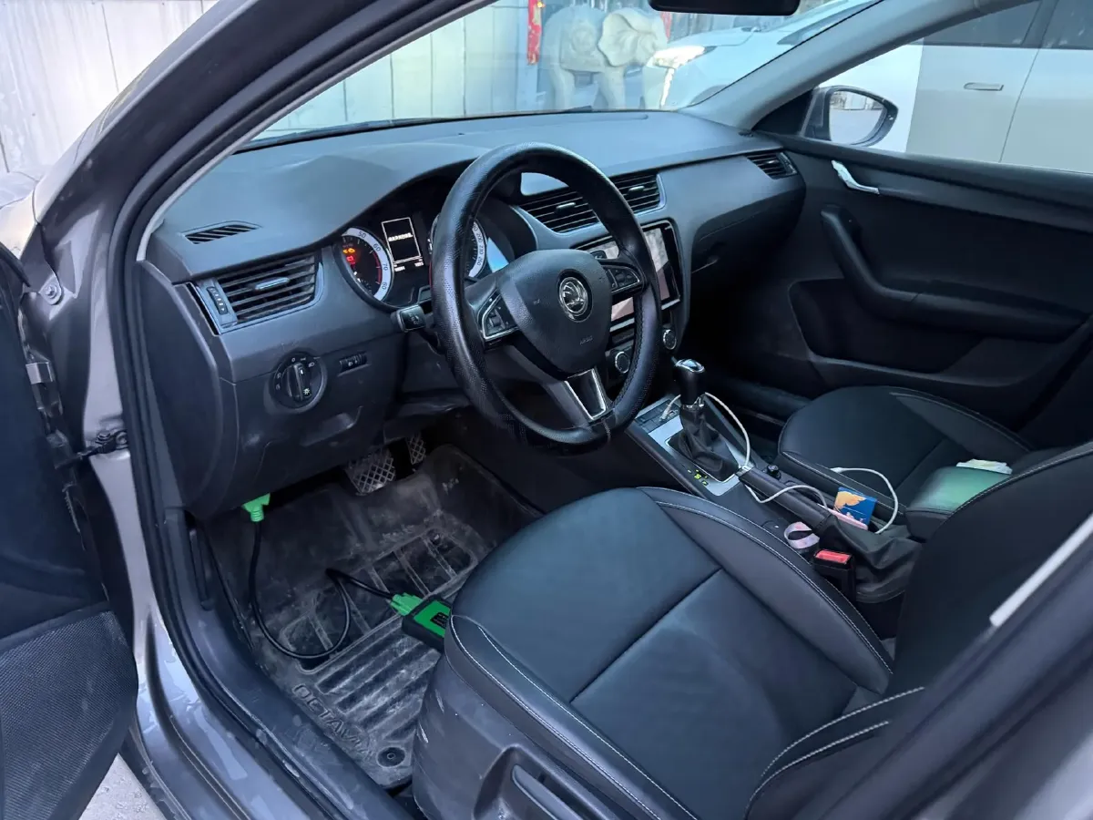 2022 Skoda Octavia 1.5L 113HP L4 6AT,autocango,china used car exporter,china ev exporter,chinese used car exporter,chinese used ev exporter