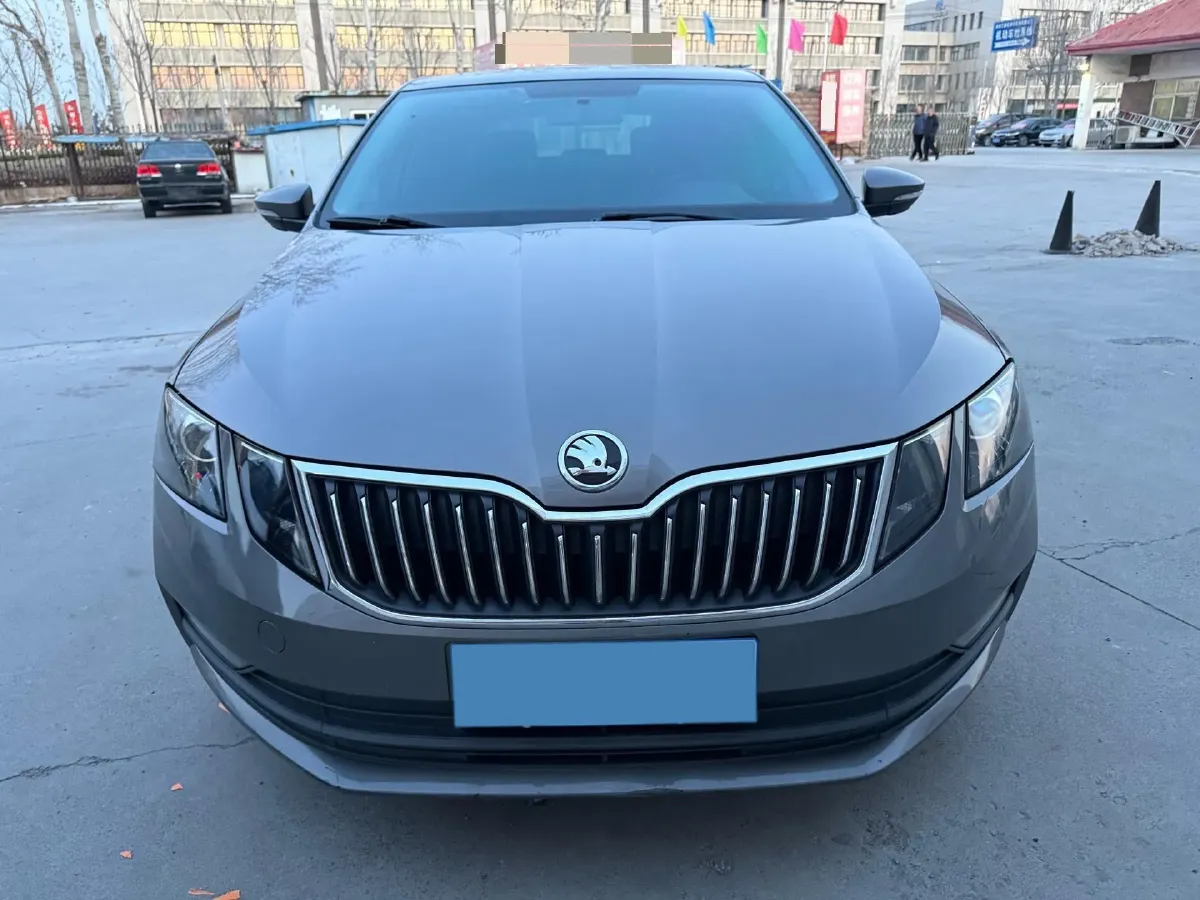 2022 Skoda Octavia 1.5L 113HP L4 6AT,autocango,china used car exporter,china ev exporter,chinese used car exporter,chinese used ev exporter