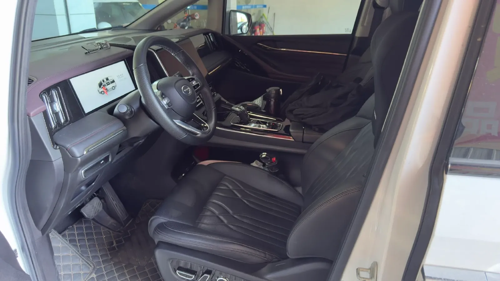 2024 GAC Trumpchi M8 2.0T 252HP L4 8AT,autocango,china used car exporter,china ev exporter,chinese used car exporter,chinese used ev exporter