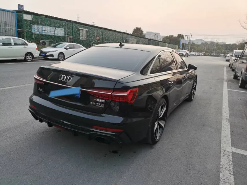 2021 Audi A6L 2.0T 190HP L4 7DCT,autocango,china used car exporter,china ev exporter,chinese used car exporter,chinese used ev exporter