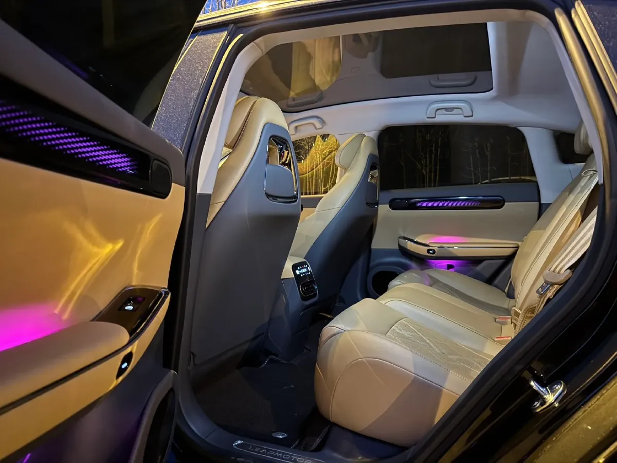 2024 Leapmotor C01 1.5L 95HP L4 REEV 30.1KWH,autocango,china used car exporter,china ev exporter,chinese used car exporter,chinese used ev exporter