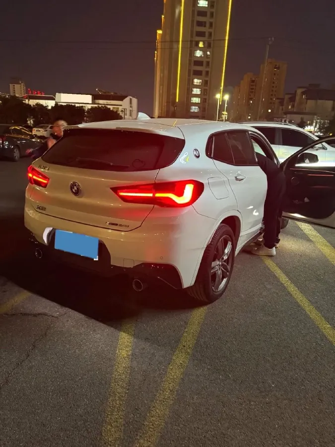 2021 BMW X2 2.0T 192HP L4 7DCT,autocango,china used car exporter,china ev exporter,chinese used car exporter,chinese used ev exporter