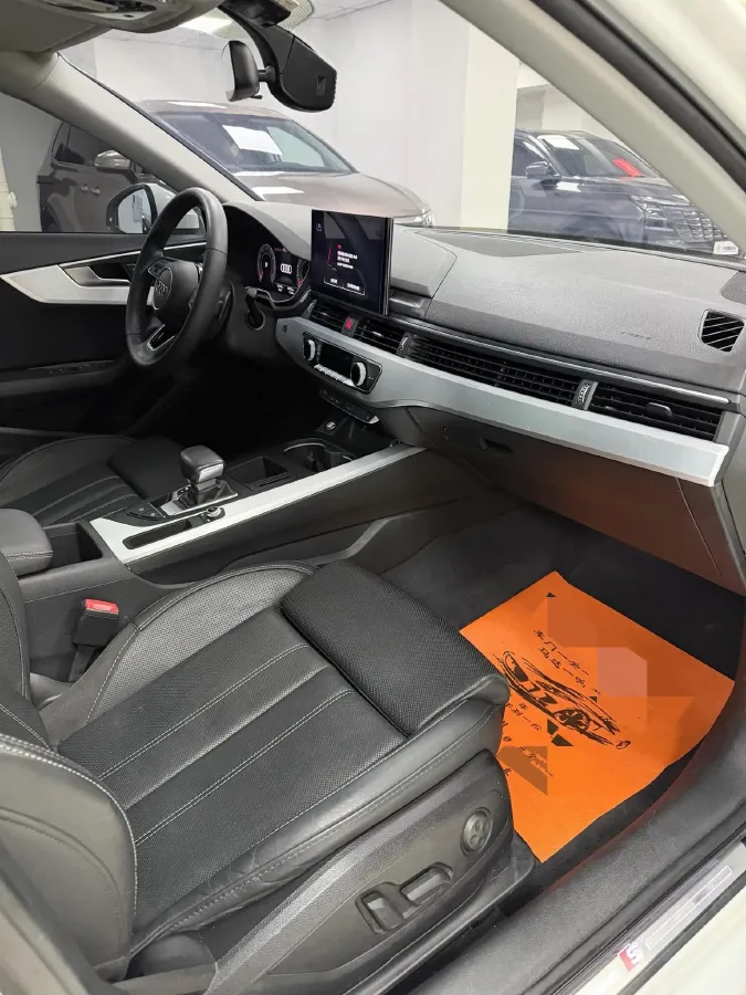 2020 Audi A4L 2.0T 190HP L4 7DCT,autocango,china used car exporter,china ev exporter,chinese used car exporter,chinese used ev exporter