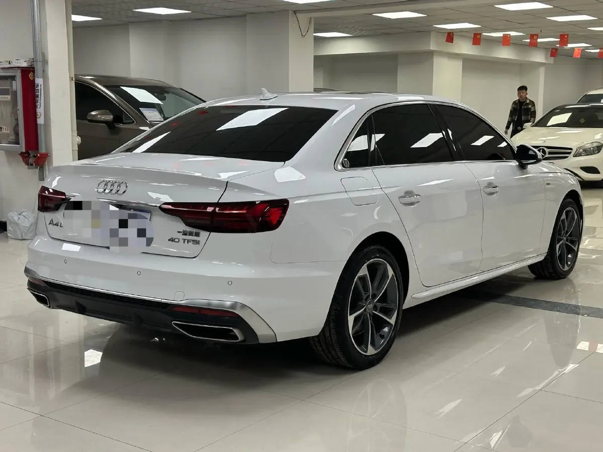 2020 Audi A4L 2.0T 190HP L4 7DCT,autocango,china used car exporter,china ev exporter,chinese used car exporter,chinese used ev exporter