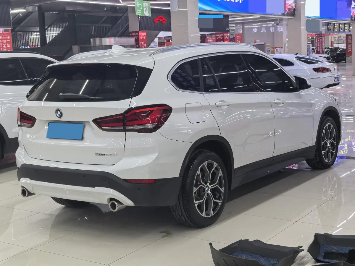 2022 BMW X1 2.0T 192HP L4 7DCT,autocango,china used car exporter,china ev exporter,chinese used car exporter,chinese used ev exporter