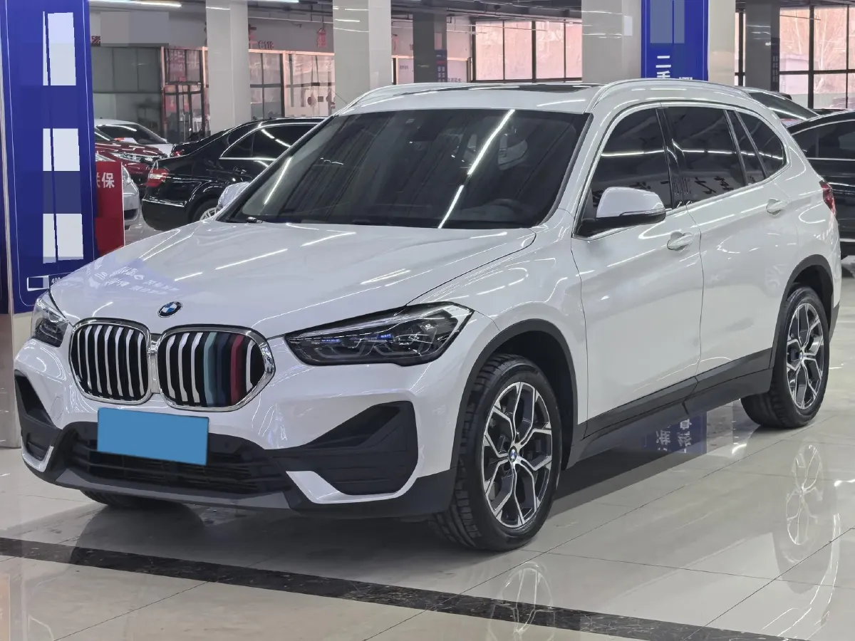 2022 BMW X1 2.0T 192HP L4 7DCT,autocango,china used car exporter,china ev exporter,chinese used car exporter,chinese used ev exporter