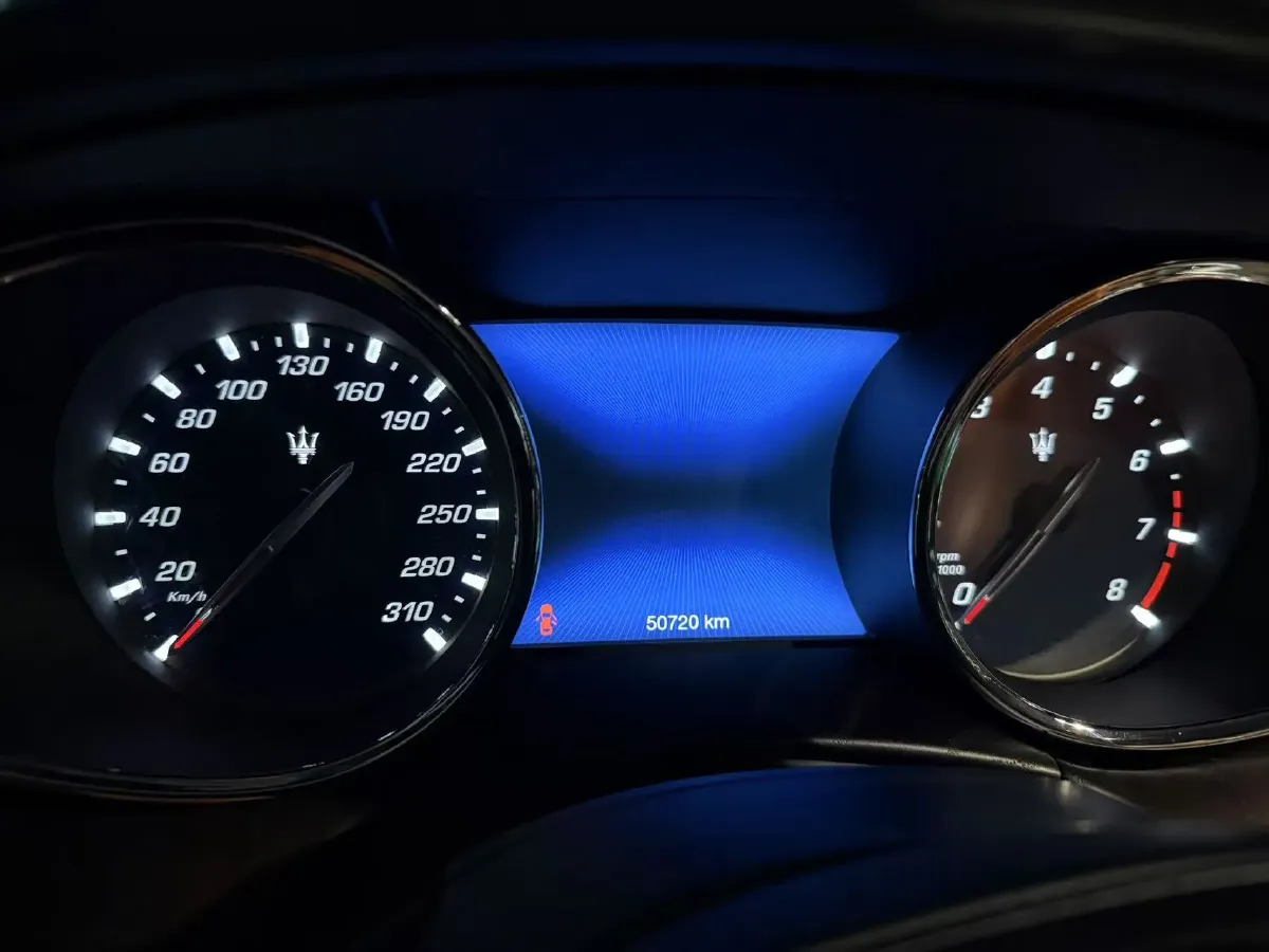 2018 Maserati Quattroporte 3.0T 350HP V6 8AT,autocango,china used car exporter,china ev exporter,chinese used car exporter,chinese used ev exporter