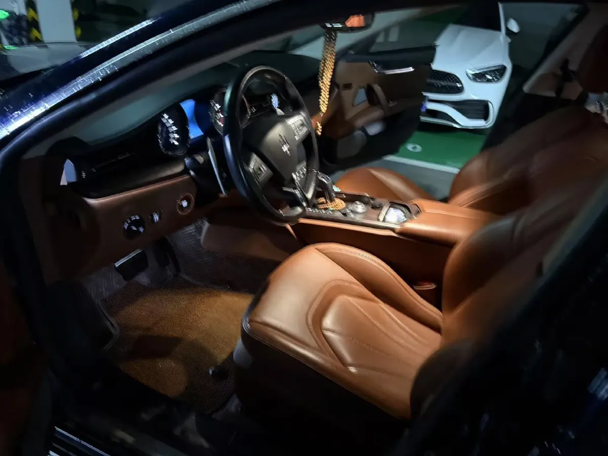 2018 Maserati Quattroporte 3.0T 350HP V6 8AT,autocango,china used car exporter,china ev exporter,chinese used car exporter,chinese used ev exporter
