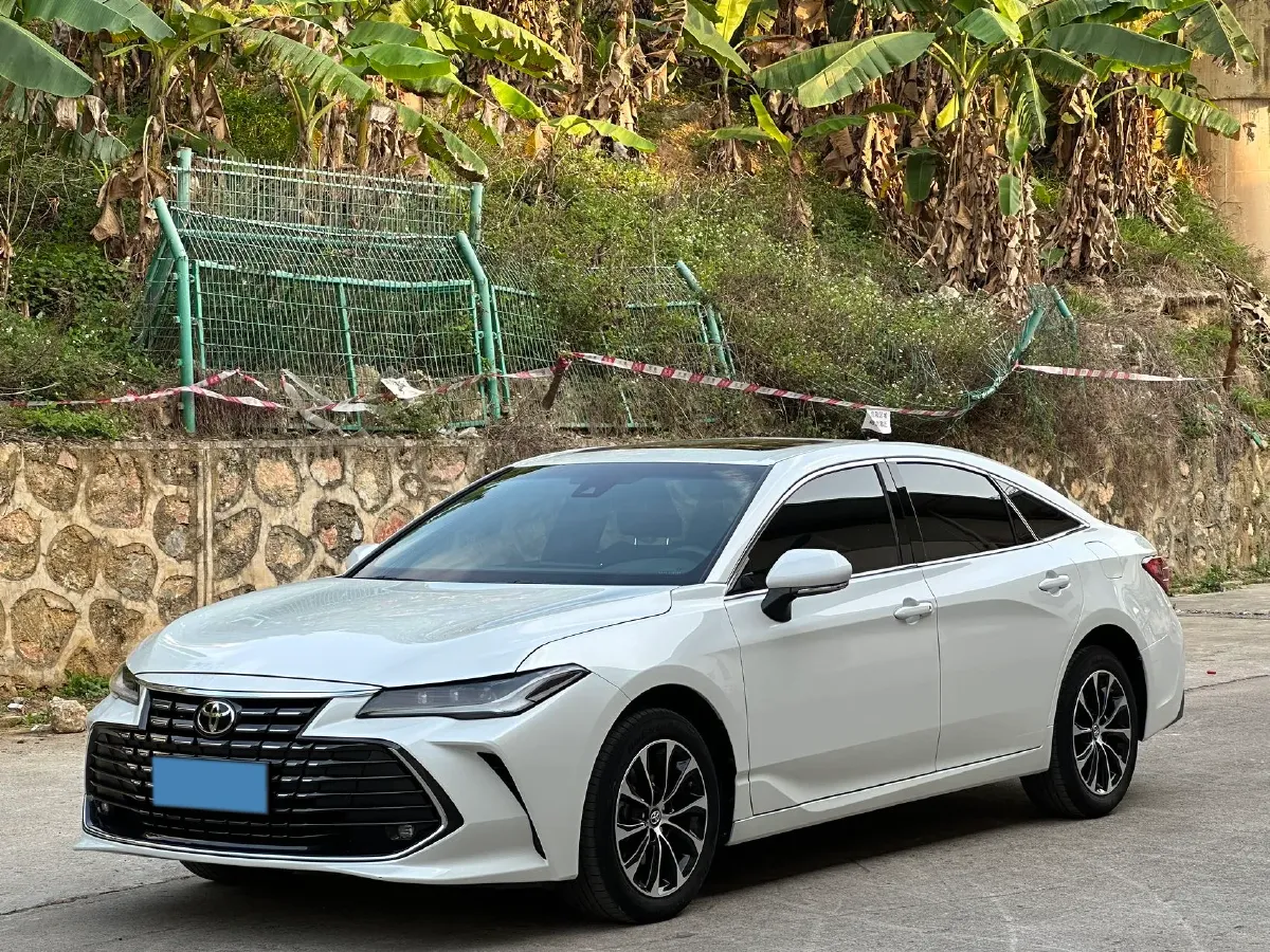 2023 Toyota Avalon 2.0L 177HP L4 CVT,autocango,china used car exporter,china ev exporter,chinese used car exporter,chinese used ev exporter