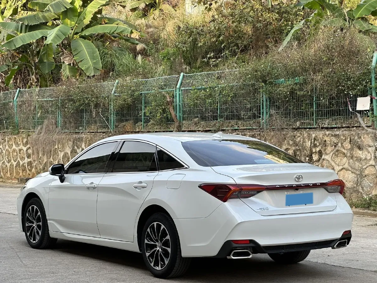 2023 Toyota Avalon 2.0L 177HP L4 CVT,autocango,china used car exporter,china ev exporter,chinese used car exporter,chinese used ev exporter
