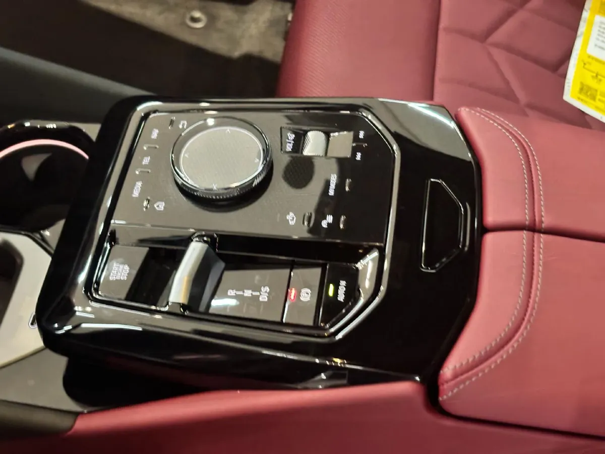 2026 BMW 5 Series 2.0T 258HP L4 8AT,autocango,china used car exporter,china ev exporter,chinese used car exporter,chinese used ev exporter