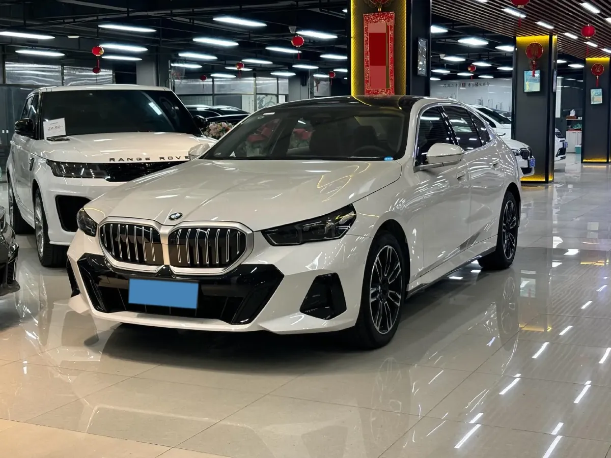 2026 BMW 5 Series 2.0T 258HP L4 8AT,autocango,china used car exporter,china ev exporter,chinese used car exporter,chinese used ev exporter