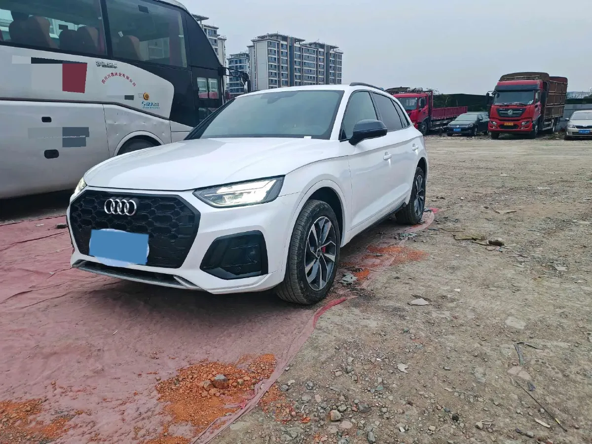 2024 Audi Q5L 2.0T 245HP L4 7DCT,autocango,china used car exporter,china ev exporter,chinese used car exporter,chinese used ev exporter