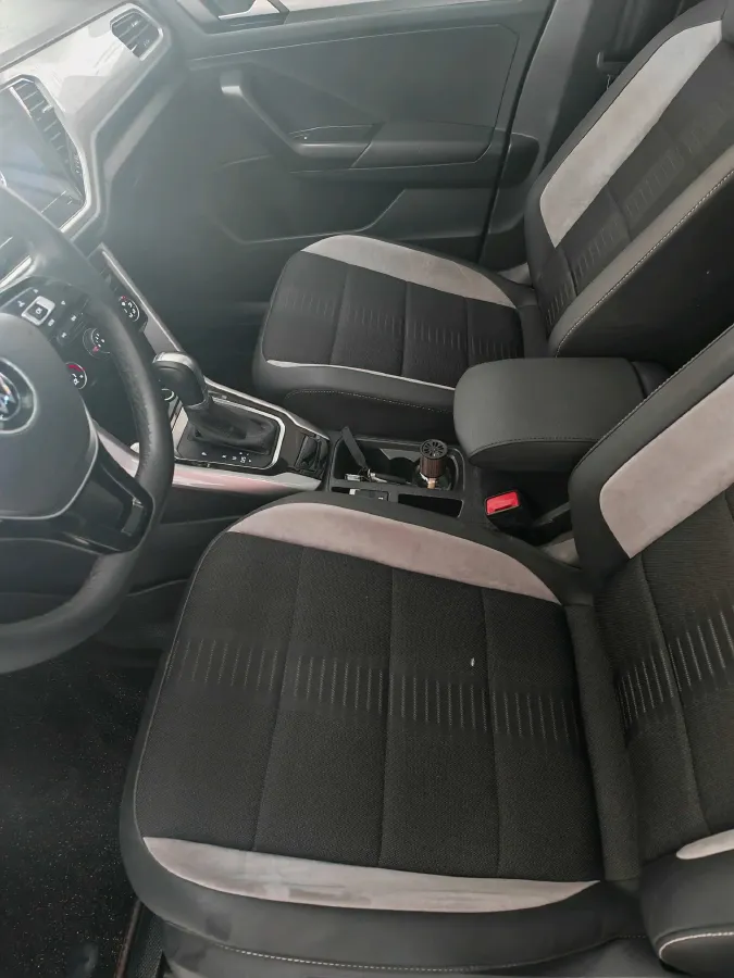 2022 Volkswagen T-Roc 1.4T 150HP L4 7DCT,autocango,china used car exporter,china ev exporter,chinese used car exporter,chinese used ev exporter