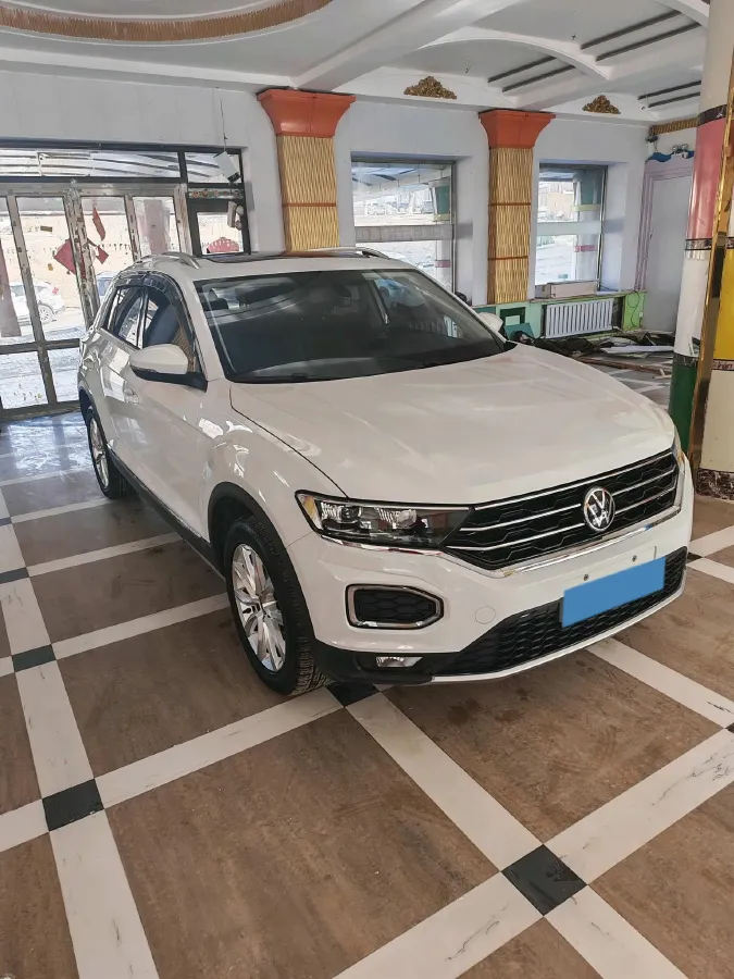 2022 Volkswagen T-Roc 1.4T 150HP L4 7DCT,autocango,china used car exporter,china ev exporter,chinese used car exporter,chinese used ev exporter