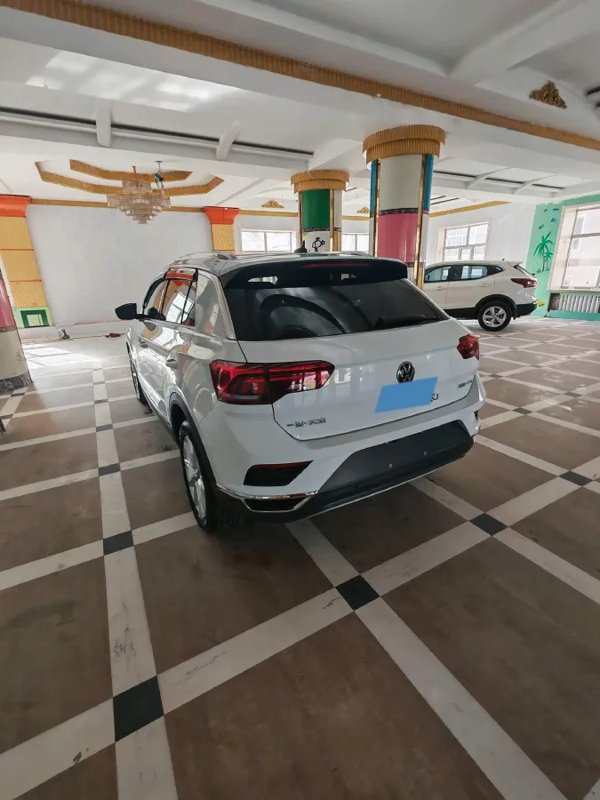2022 Volkswagen T-Roc 1.4T 150HP L4 7DCT,autocango,china used car exporter,china ev exporter,chinese used car exporter,chinese used ev exporter