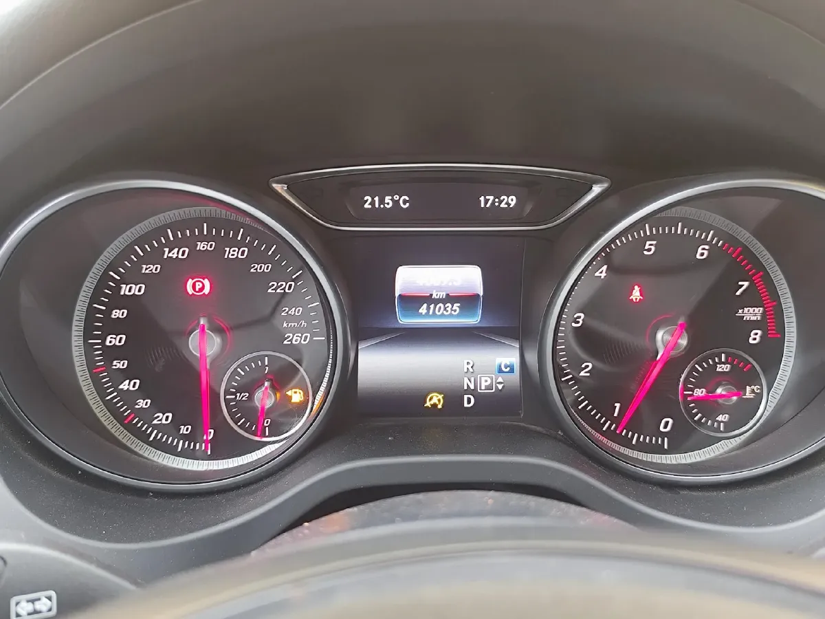 2018 Mercedes-Benz GLA Class 2.0T 184HP L4 7DCT,autocango,china used car exporter,china ev exporter,chinese used car exporter,chinese used ev exporter