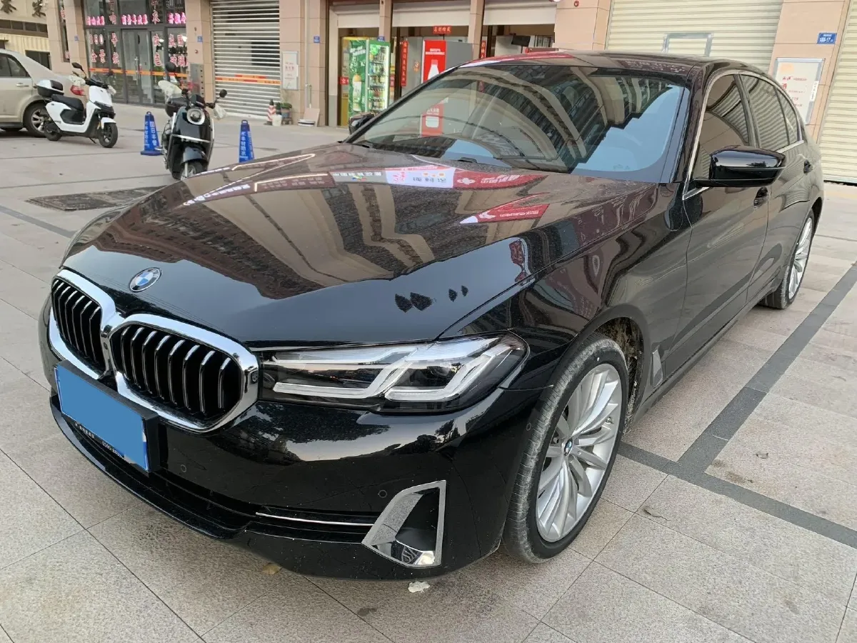 2022 BMW 5 Series 2.0T 252HP L4 8AT,autocango,china used car exporter,china ev exporter,chinese used car exporter,chinese used ev exporter