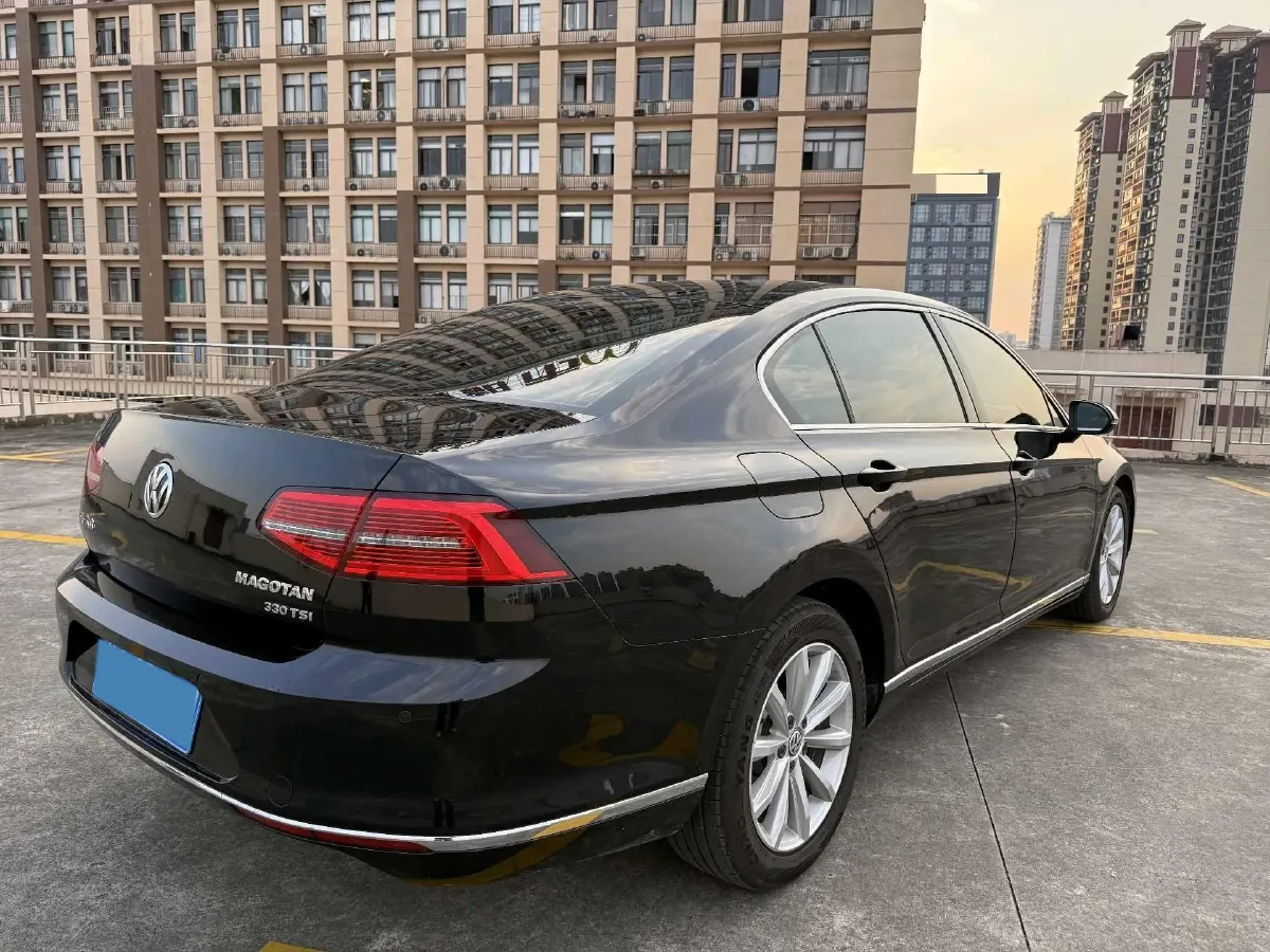 2017 Volkswagen Magotan 1.8T 180HP L4 7DCT,autocango,china used car exporter,china ev exporter,chinese used car exporter,chinese used ev exporter