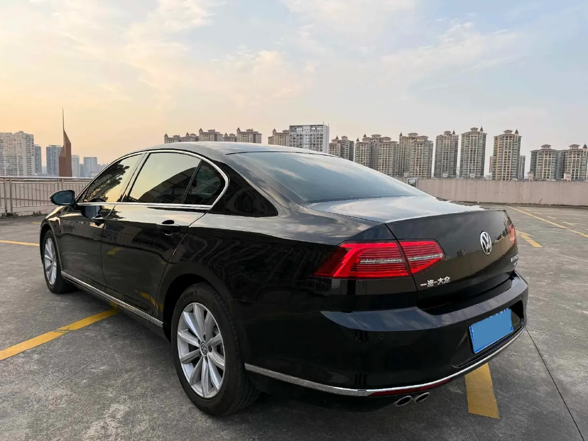 2017 Volkswagen Magotan 1.8T 180HP L4 7DCT,autocango,china used car exporter,china ev exporter,chinese used car exporter,chinese used ev exporter