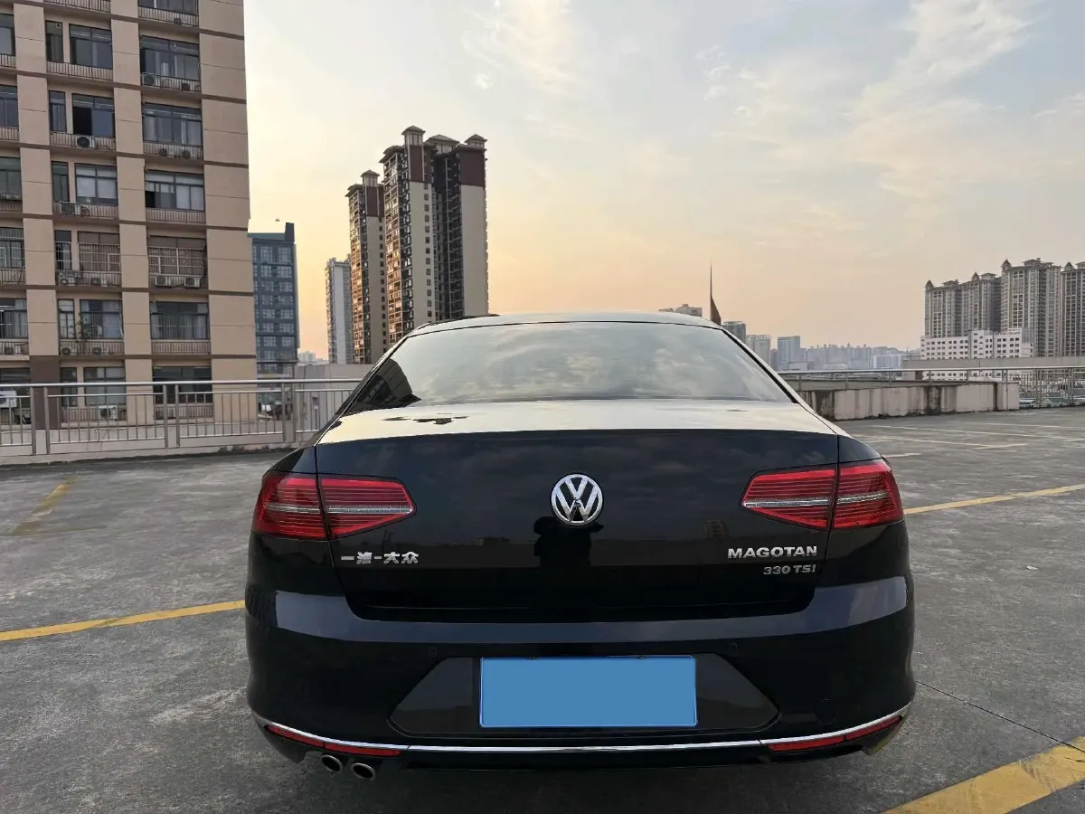 2017 Volkswagen Magotan 1.8T 180HP L4 7DCT,autocango,china used car exporter,china ev exporter,chinese used car exporter,chinese used ev exporter