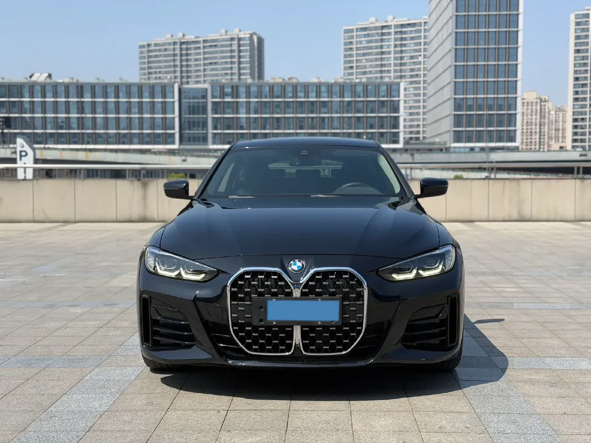 2022 BMW 8 Series 3.0T 333HP L6 8AT,autocango,china used car exporter,china ev exporter,chinese used car exporter,chinese used ev exporter